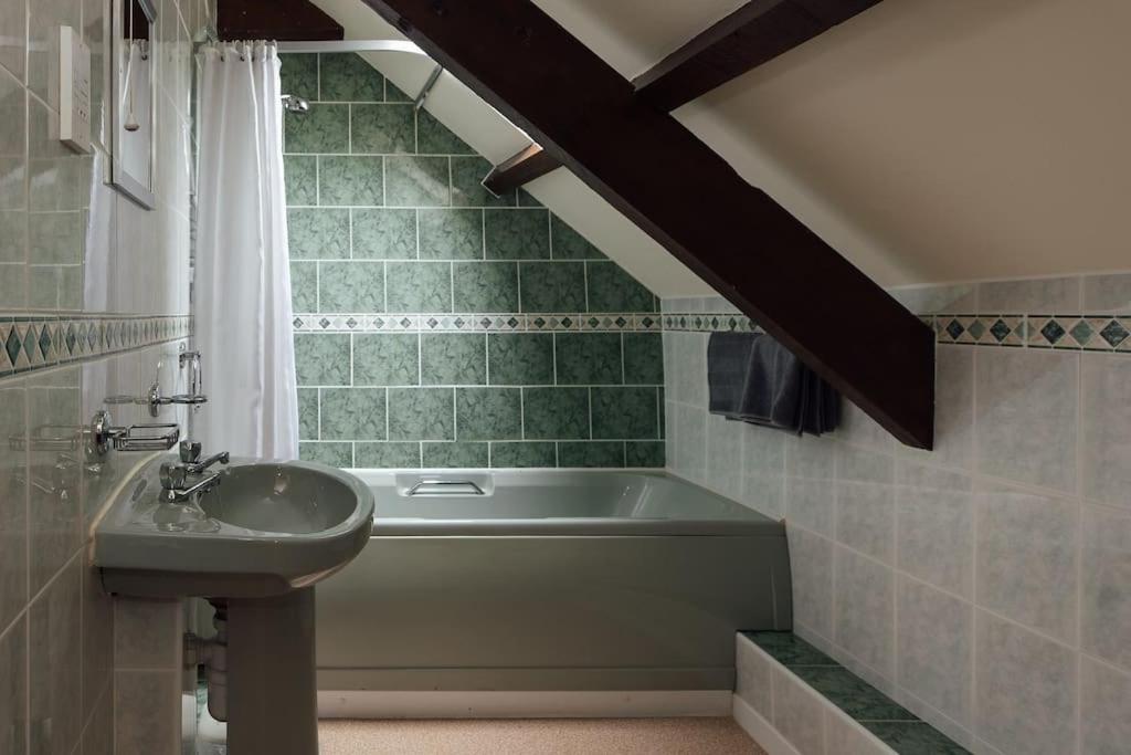 Dairy Cottage At Scolton Cottages - Indoor Pool Хаверфордуэст Экстерьер фото